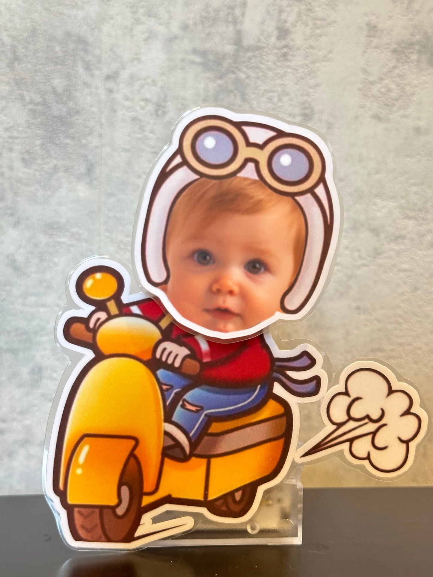 muñequito que mueve la cabeza personalizado Vespa de bebé