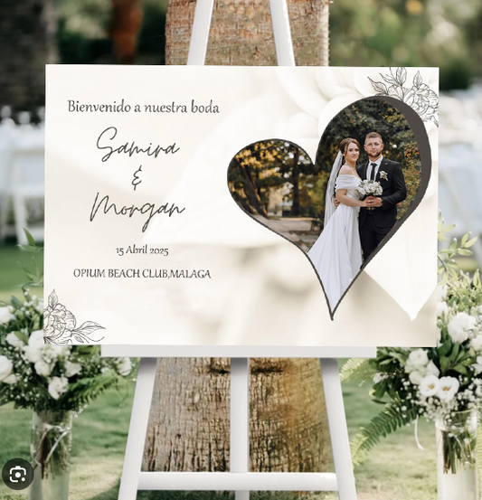 carteles de bienvenidas de cartón pluma para bodas con fotos corazón